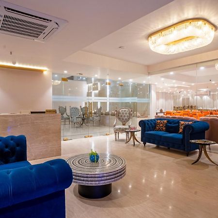 Hotel Ginger Palace Delhi Airport New Delhi Exteriör bild