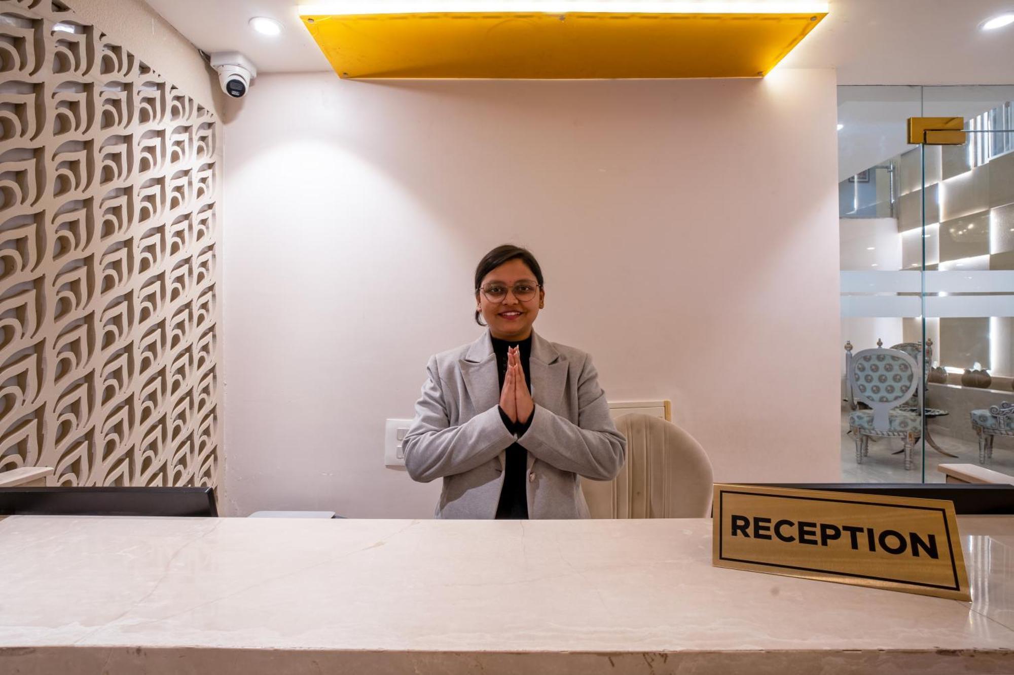 Hotel Ginger Palace Delhi Airport New Delhi Exteriör bild