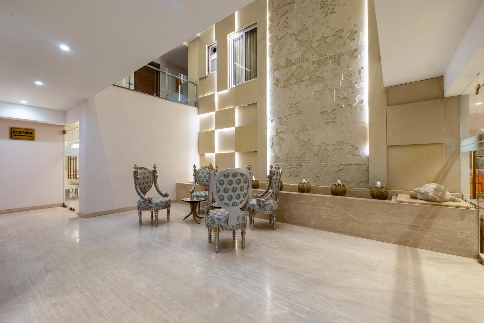 Hotel Ginger Palace Delhi Airport New Delhi Exteriör bild