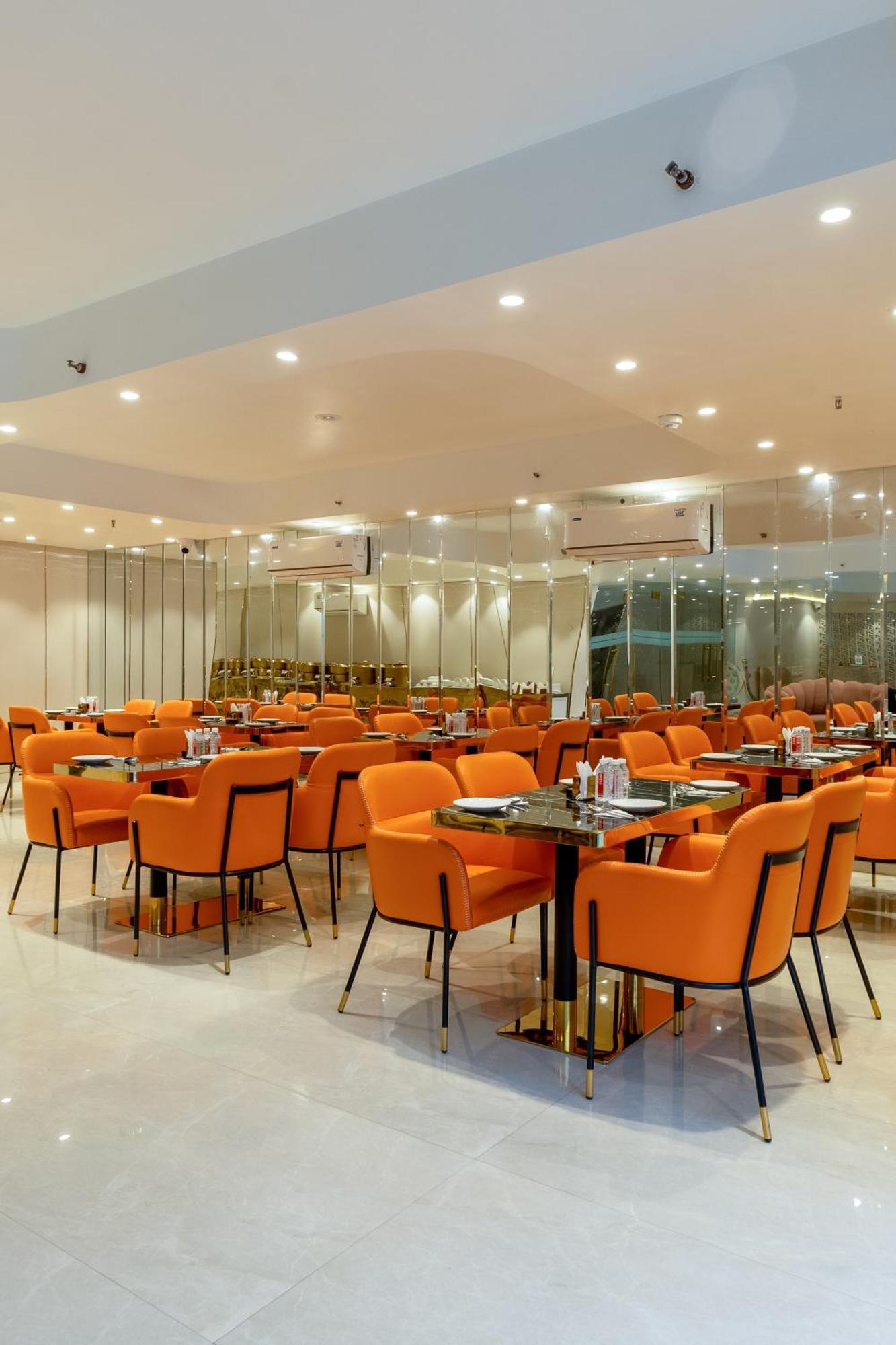 Hotel Ginger Palace Delhi Airport New Delhi Exteriör bild