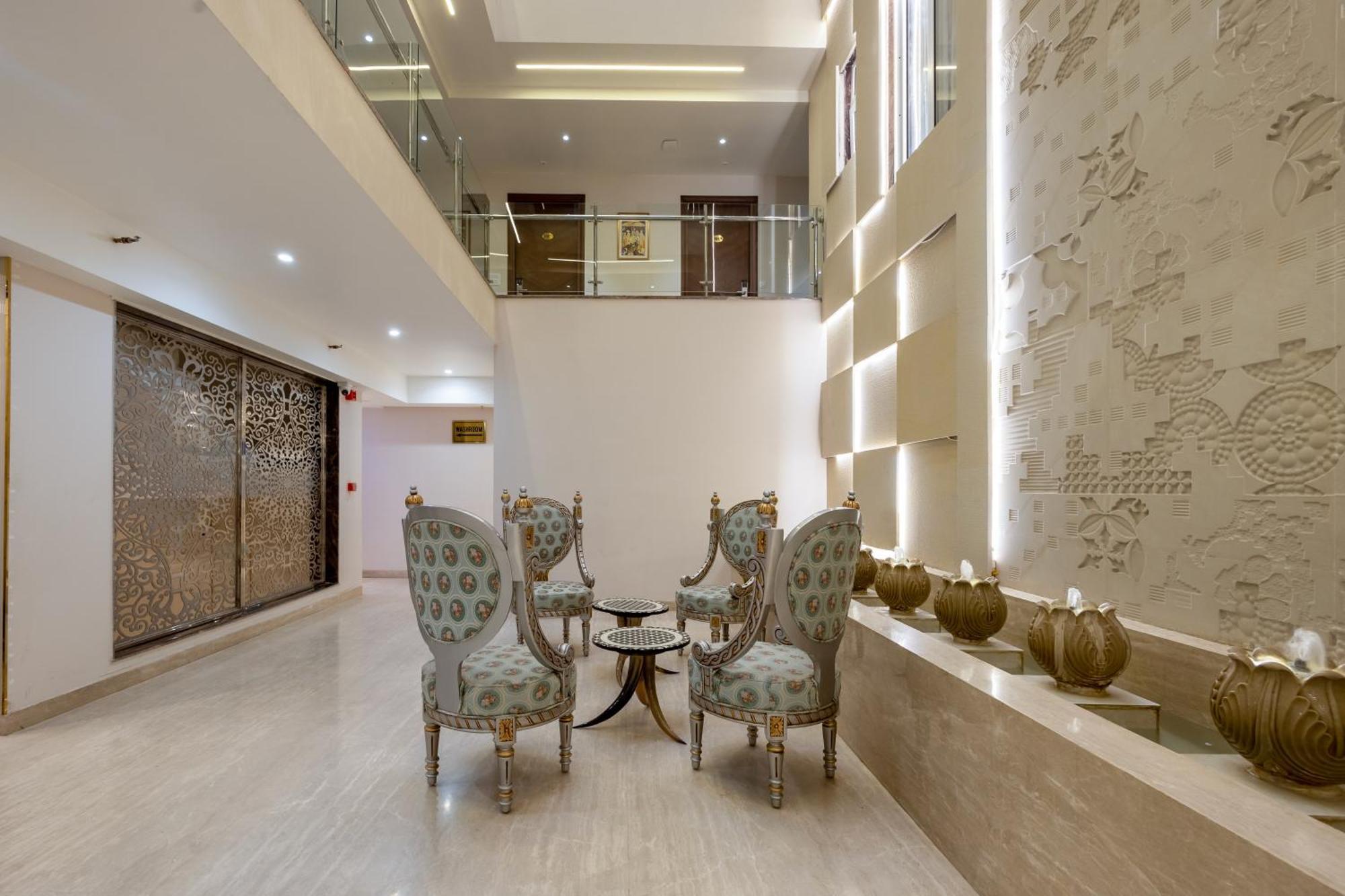 Hotel Ginger Palace Delhi Airport New Delhi Exteriör bild