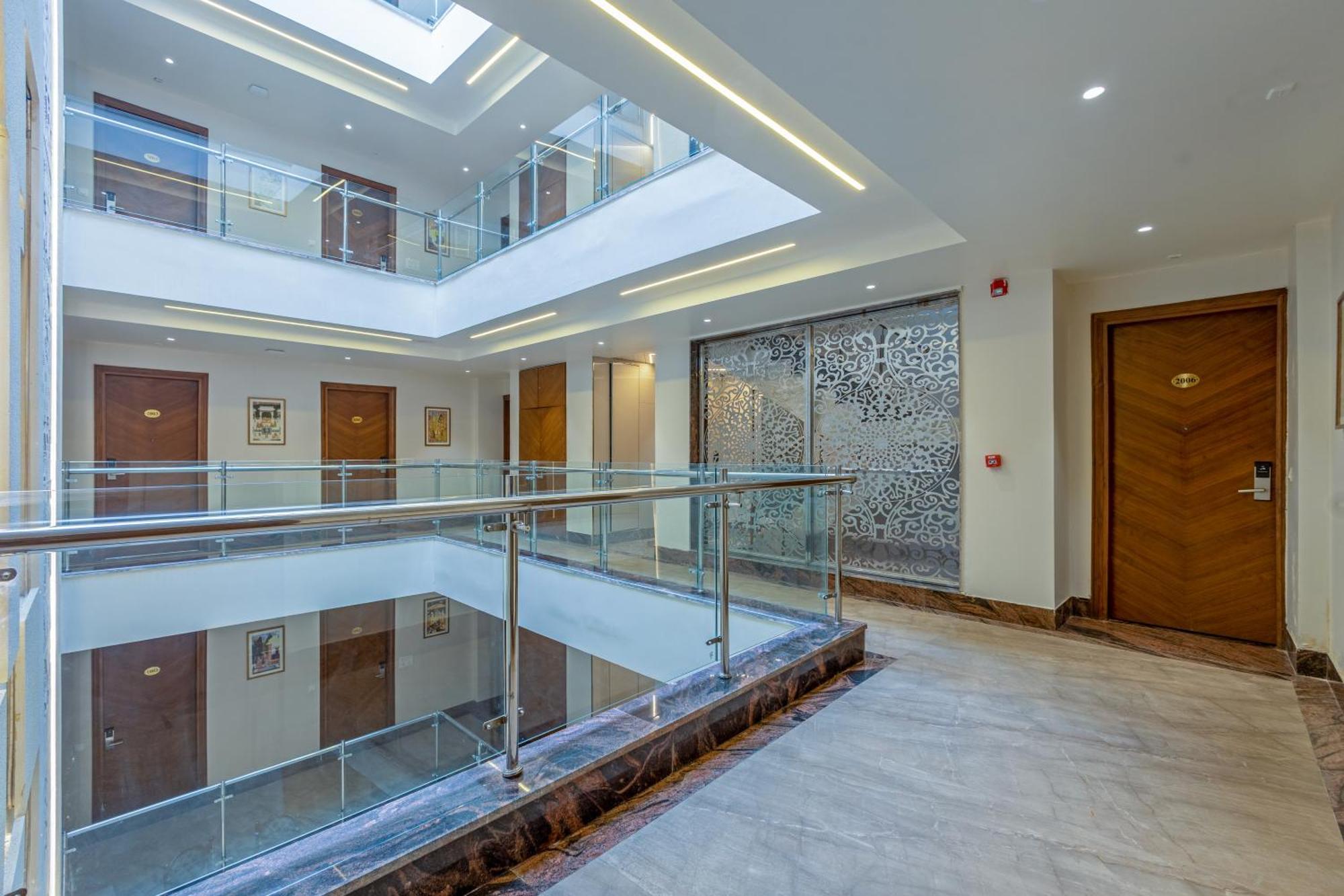 Hotel Ginger Palace Delhi Airport New Delhi Exteriör bild
