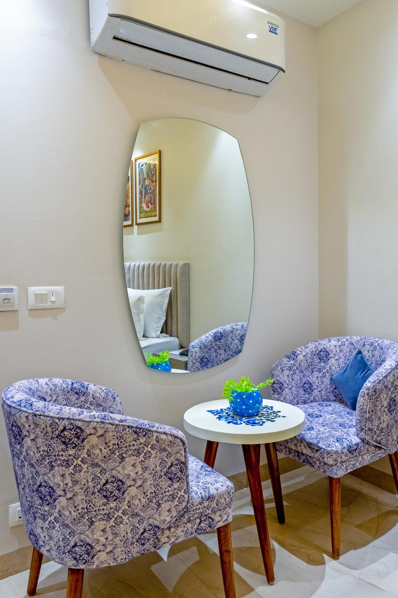 Hotel Ginger Palace Delhi Airport New Delhi Exteriör bild